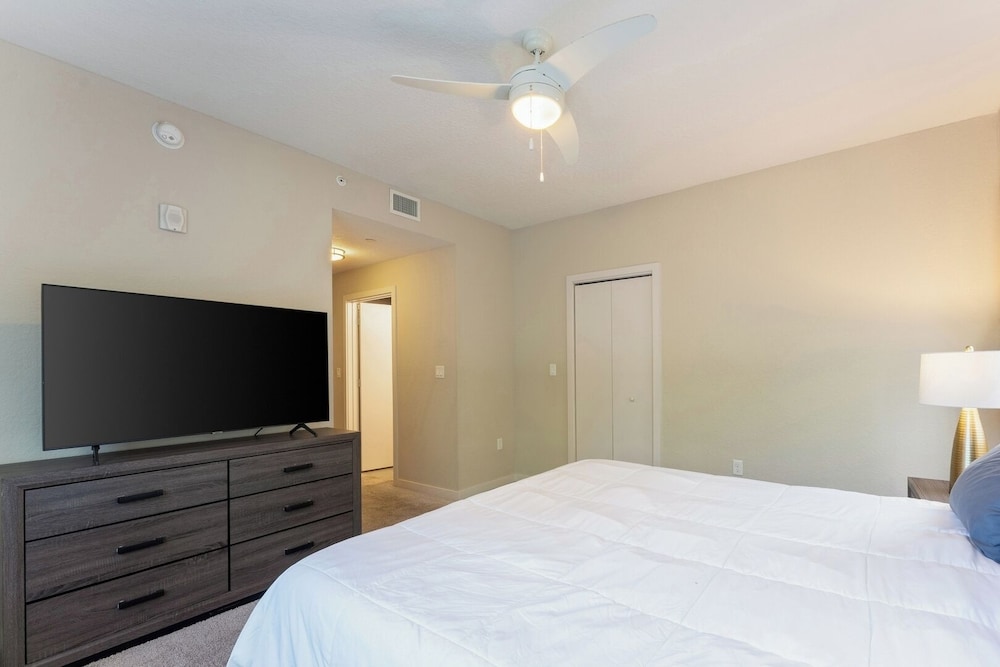 Daytona 3BR Getaway Pool, Gym, Pet Friendly