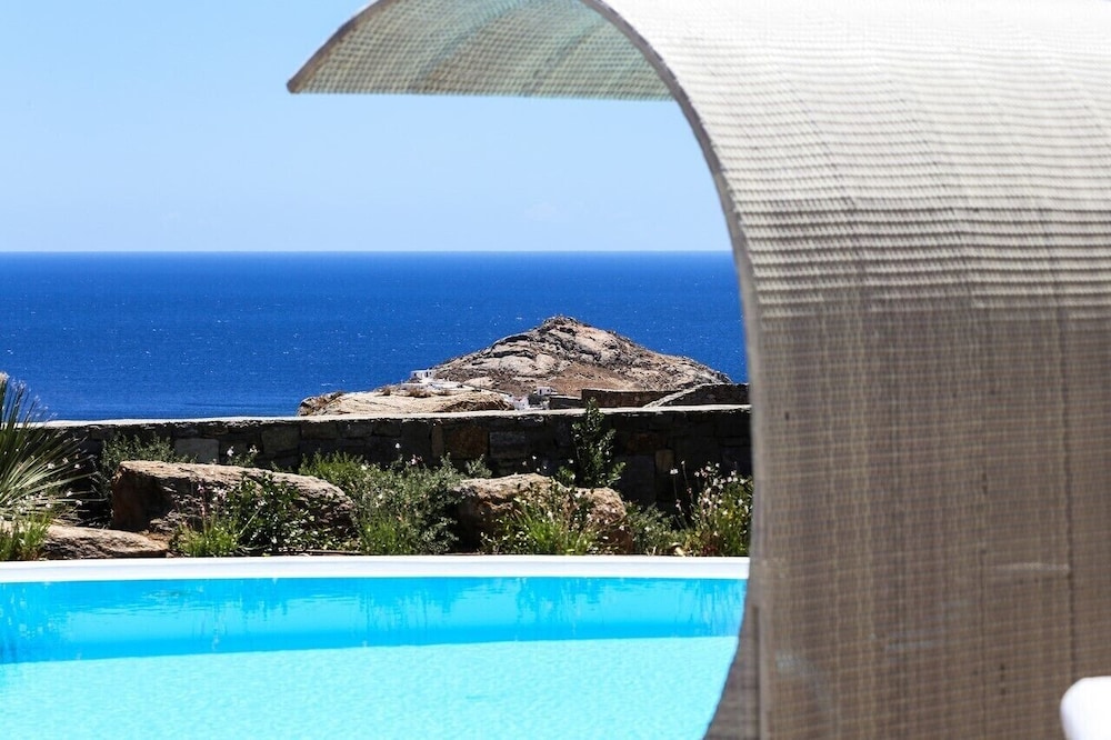 Bluewave Villa