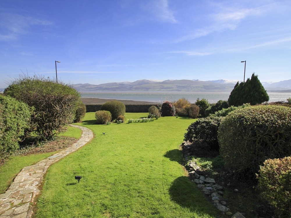 Camlan view 5