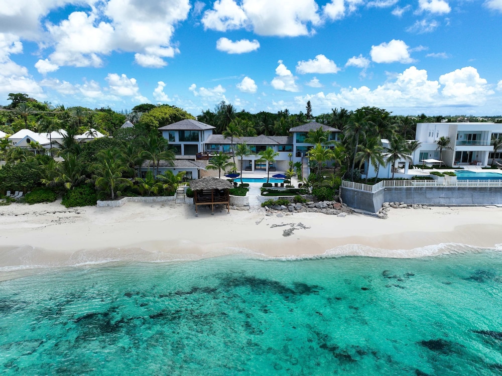 Newly Renovated Notos Cove Villa Property