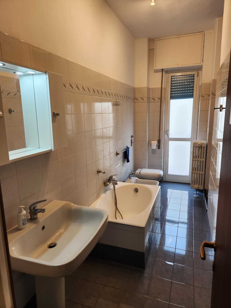 Guesthouse - Metro M1 Sesto Rondò