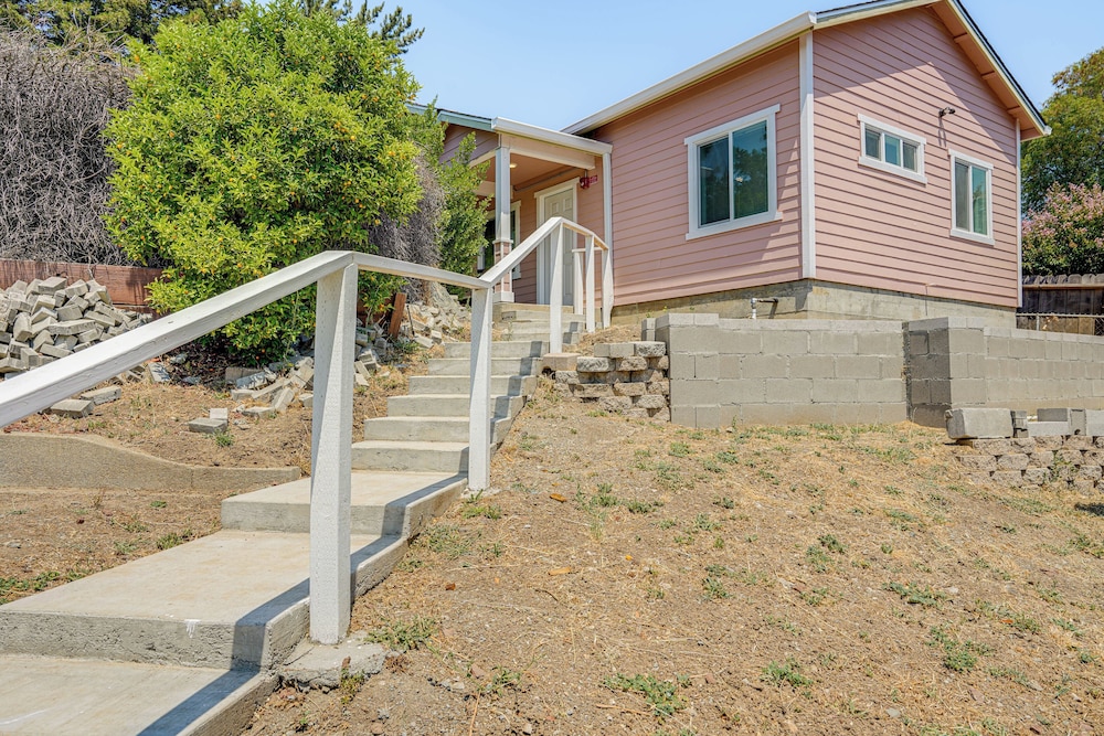 Quaint Concord Home w/ Covered Porch: Near Hiking