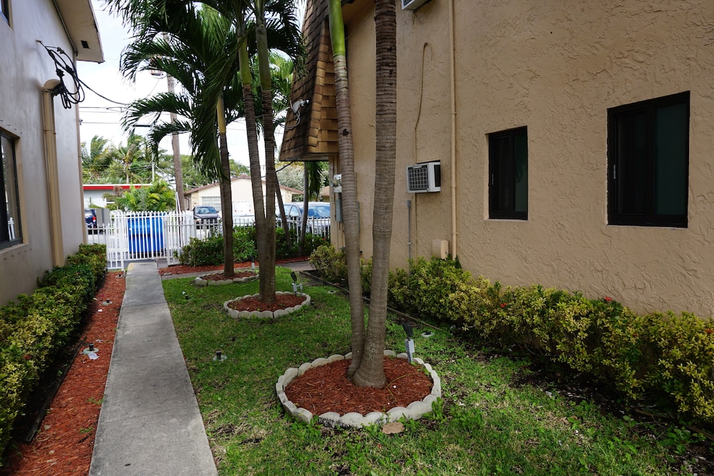 Mary Pop Apartments