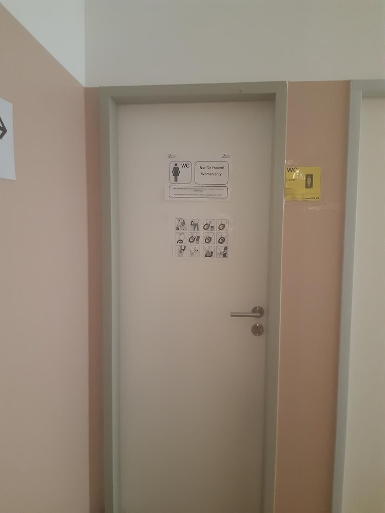 2-Rent Group Hostel Zimmer&Apartments GKP2