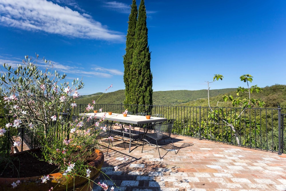 Fattoria Valtellina by Boutique Tuscany