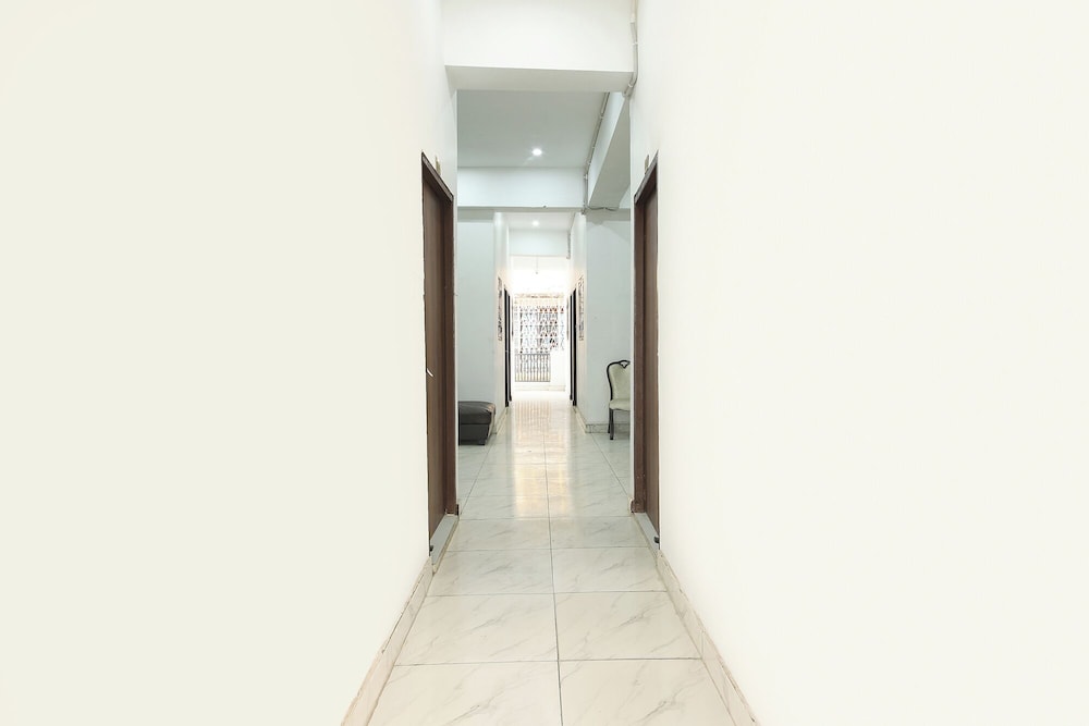 Fabhotel City Charm