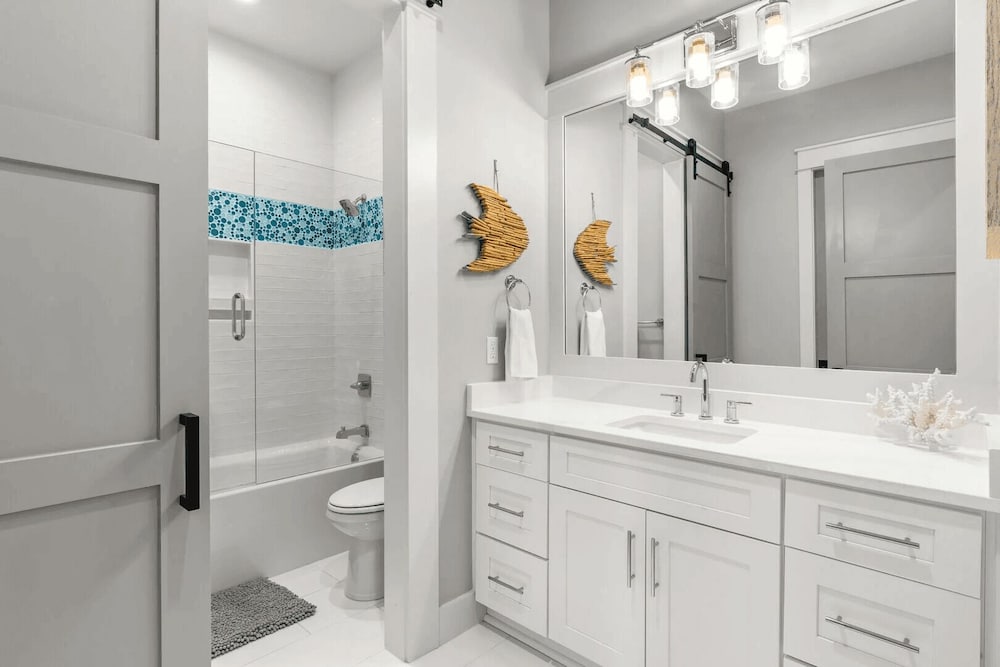 Cabana Blue by Avantstay Walk to Beach, Golf Cart+bikes Included Pool Access
