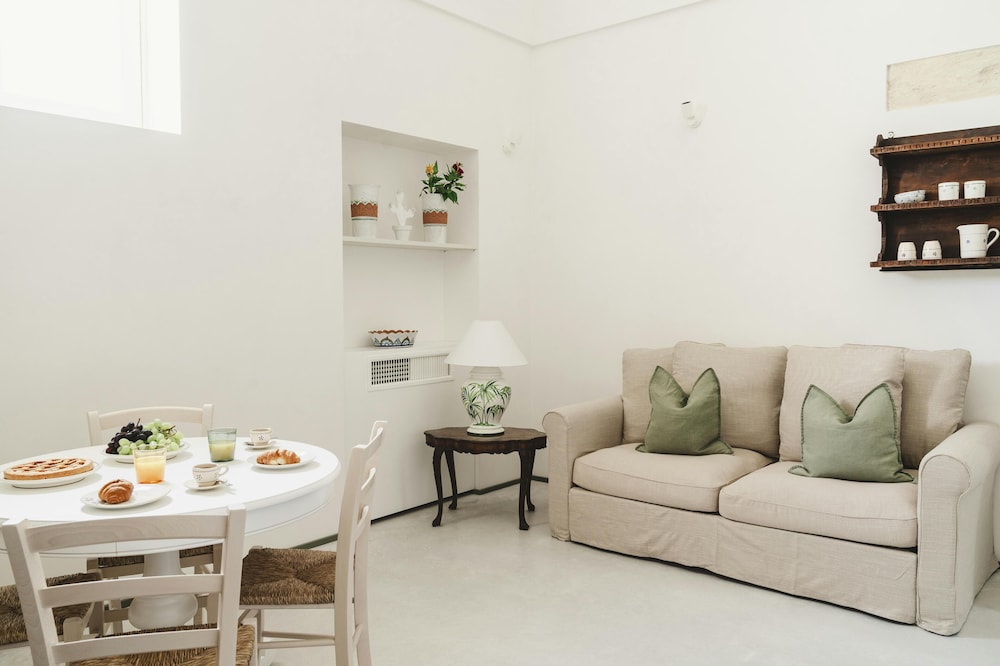 La Canonica Suites