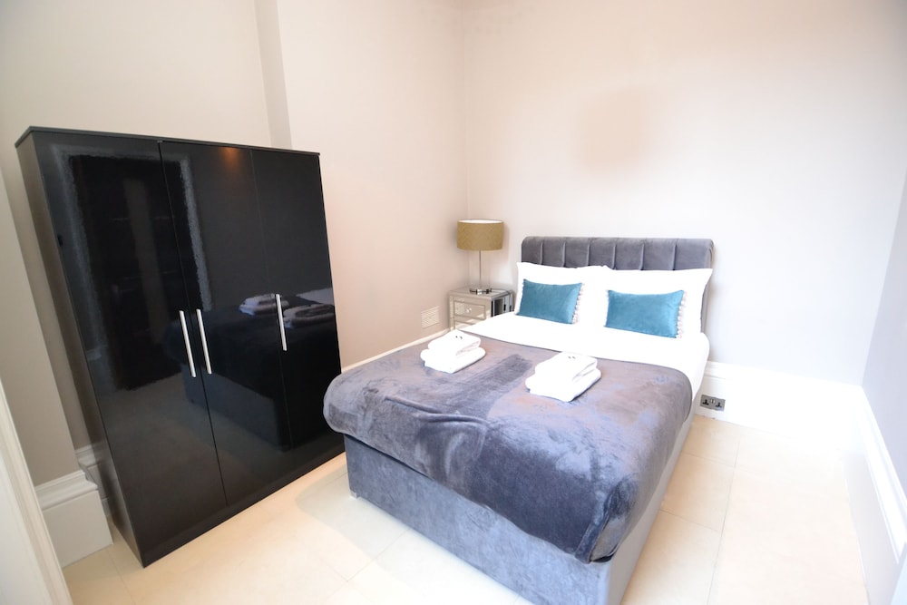 Luxury Hyde Park