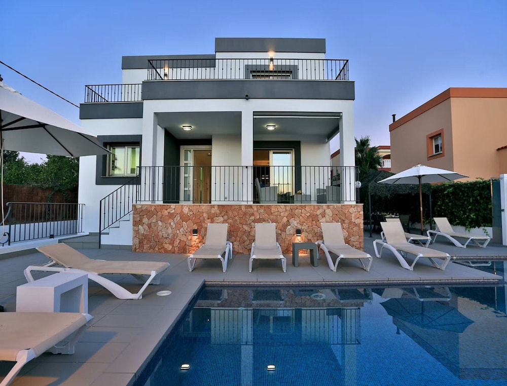 Amazing Villa Near Ibiza Town