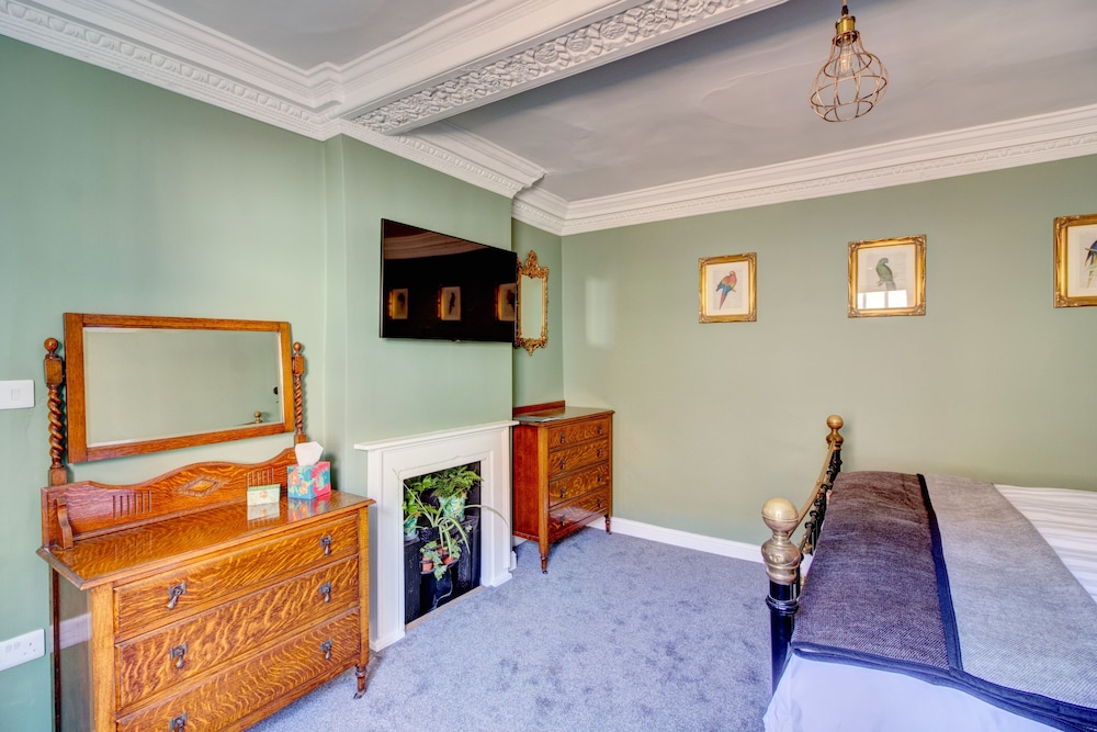 Devizes Vacations - The Green Parrot - Property Image 20