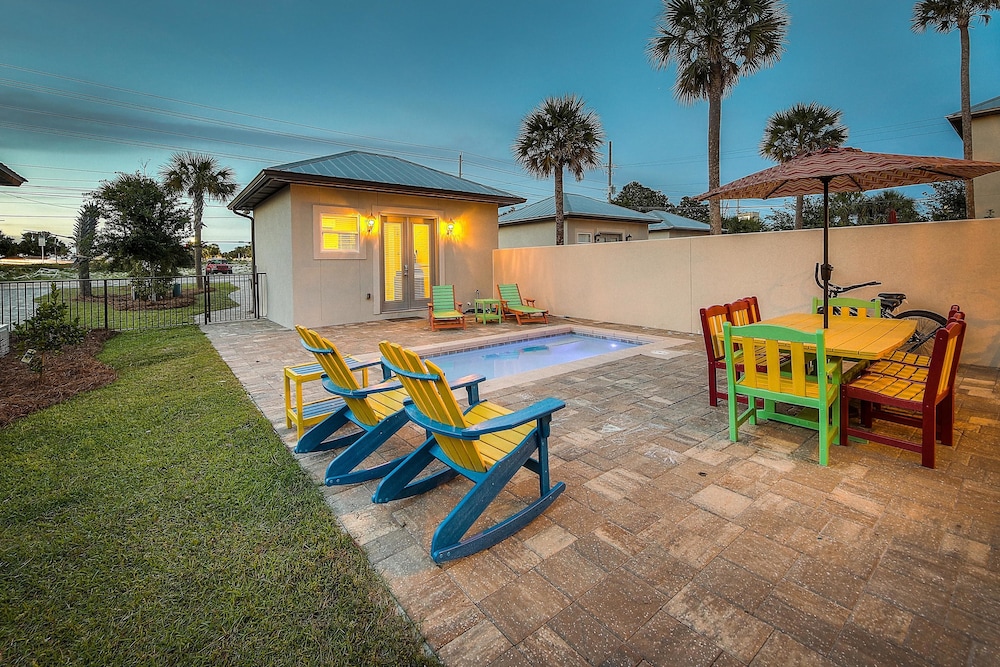 VILLA DEL CARMEN 5 Bedroom Holiday Home by Five Star Properties