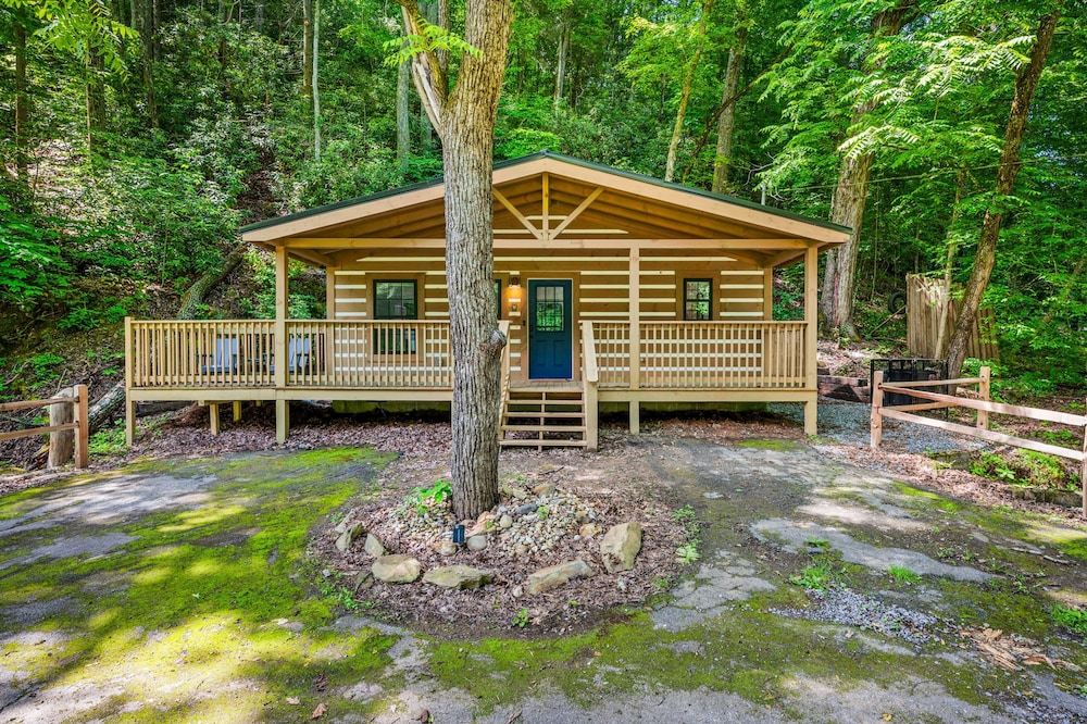 Gburg Pet-friendly Studio Cabin 5 Firepit Games
