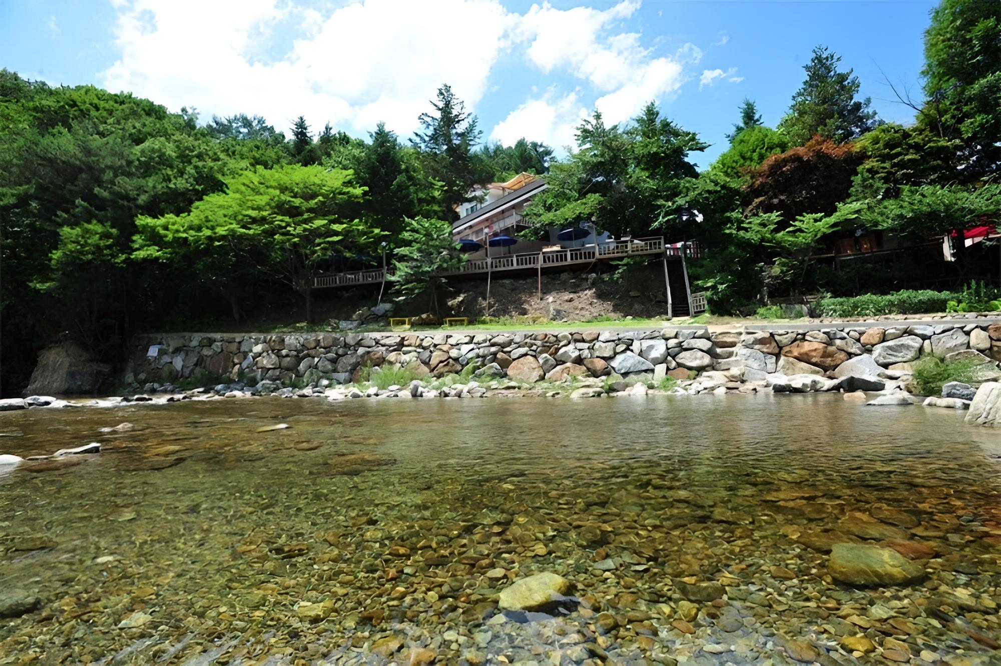 Shiny Town Pension view 4