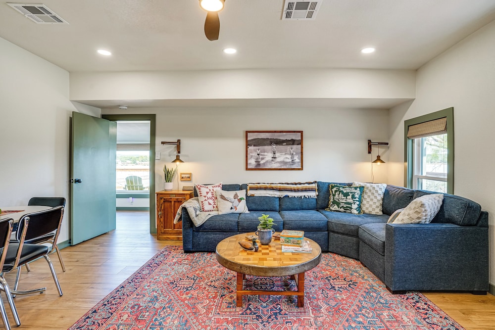 Lake View + Huge Deck: Cozy Possum Kingdom Retreat