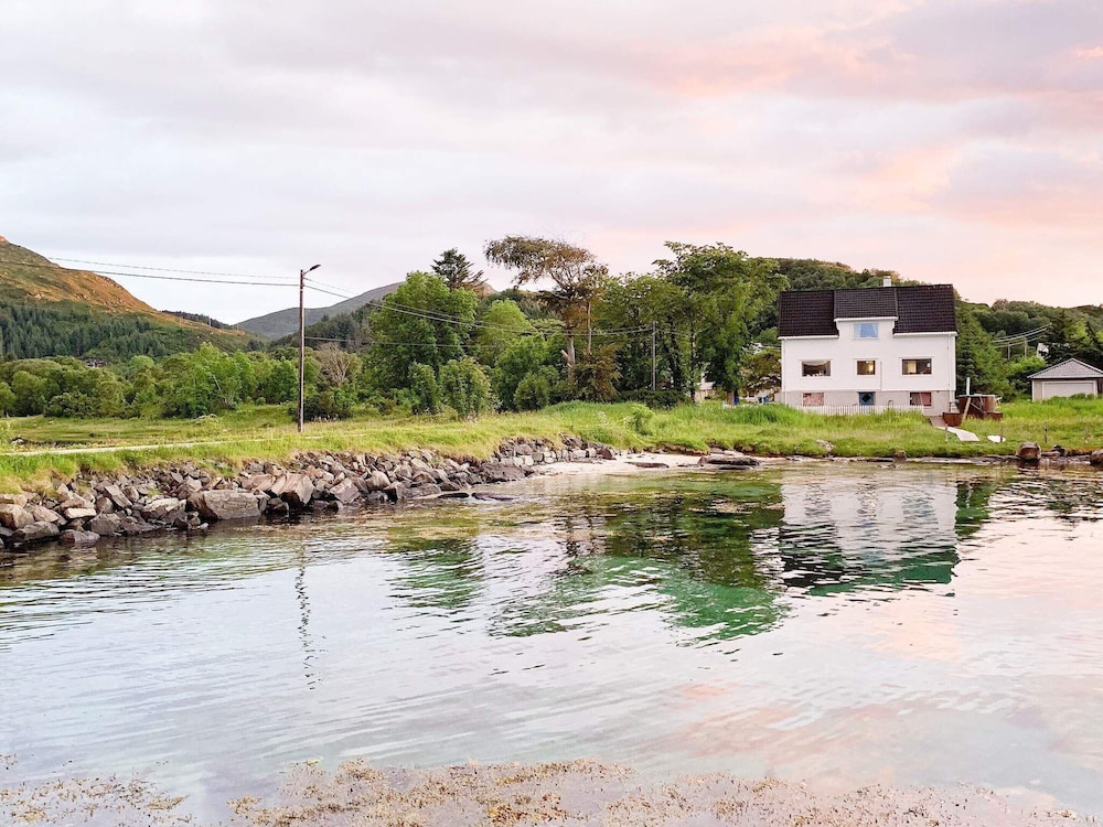 8 Person Holiday Home in Bolandet-by Traum view 3