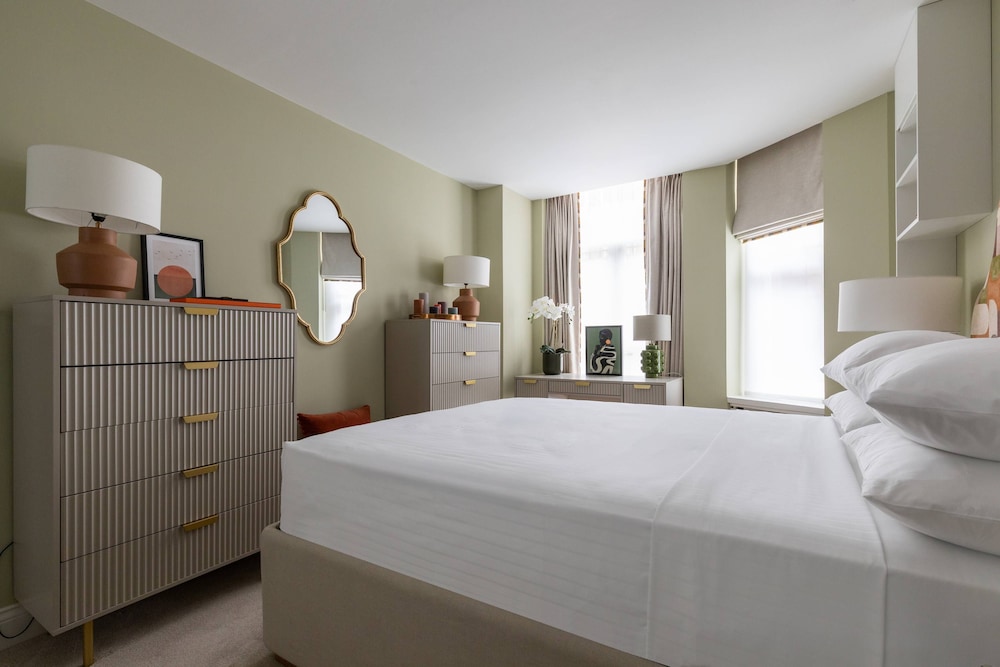 Culford Gardens III by Onefinestay