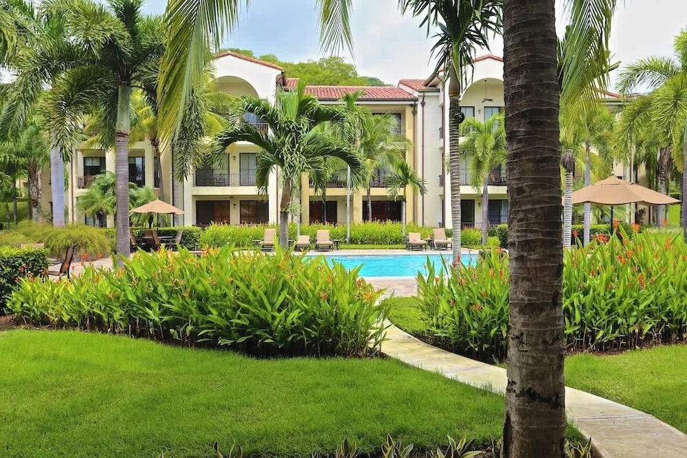 Luxurious Pacifico 2bed condo in Playa Coco