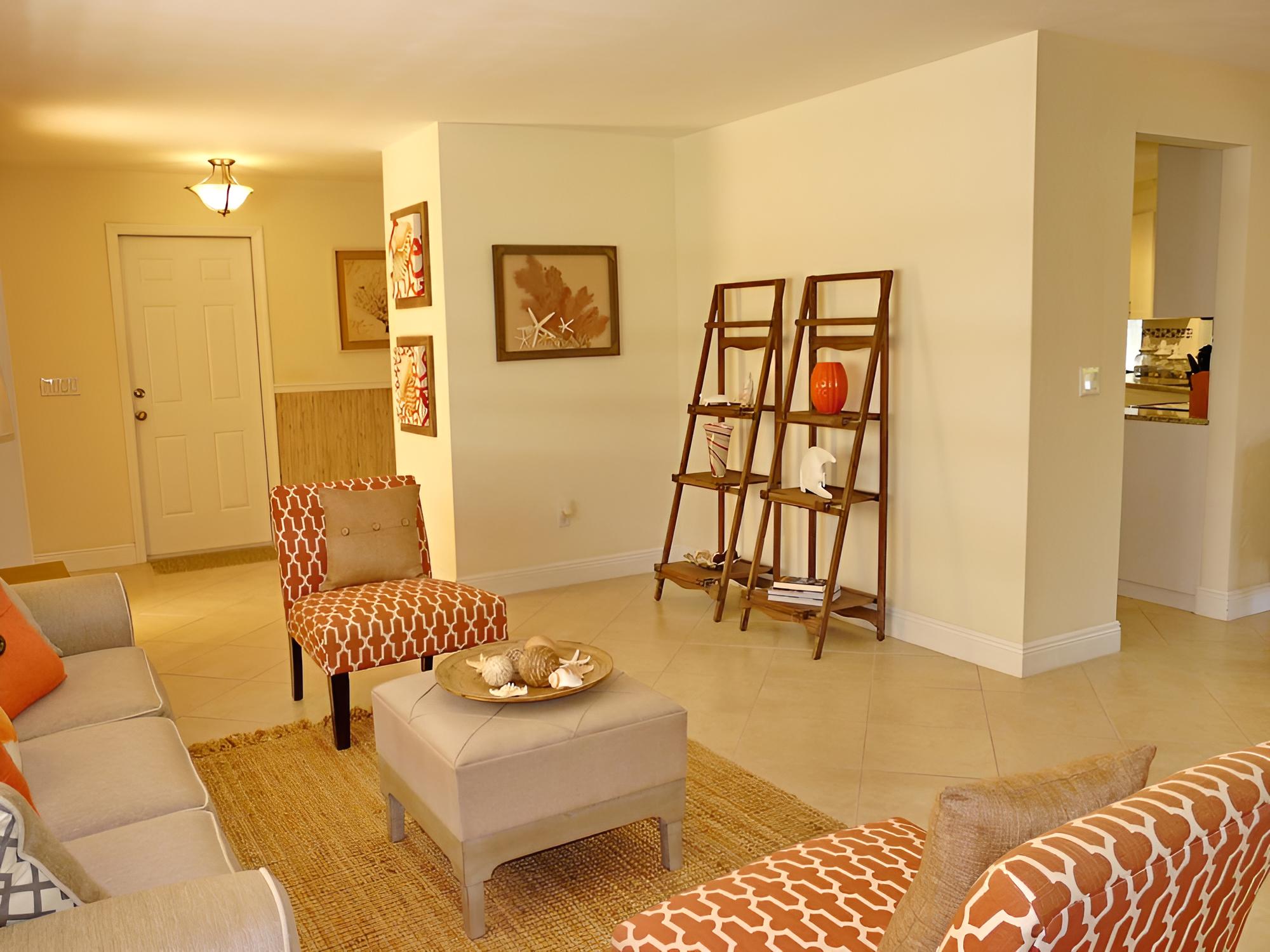 978 Spruce Avenue view 2