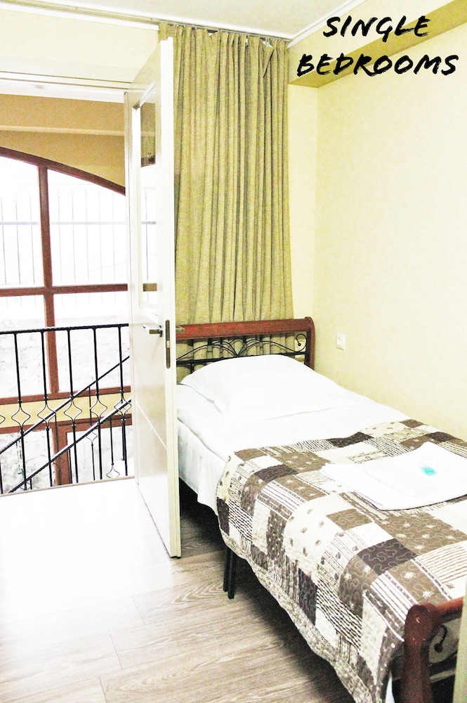 Red Fox Guesthouse