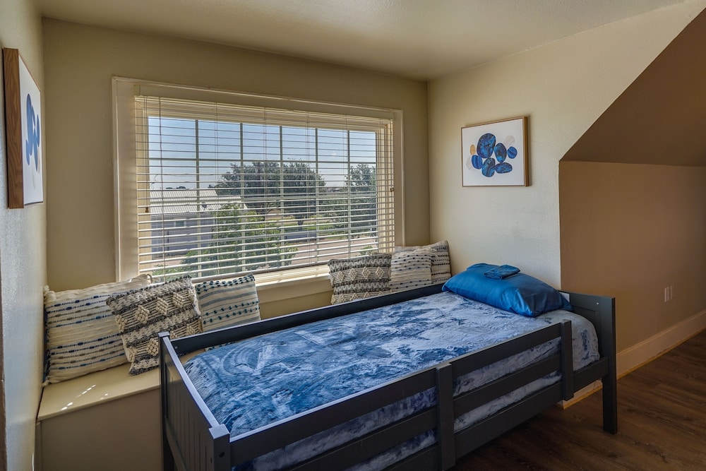 Lamesa Vacation Rental w/ Covered Patio & Fire Pit view 2