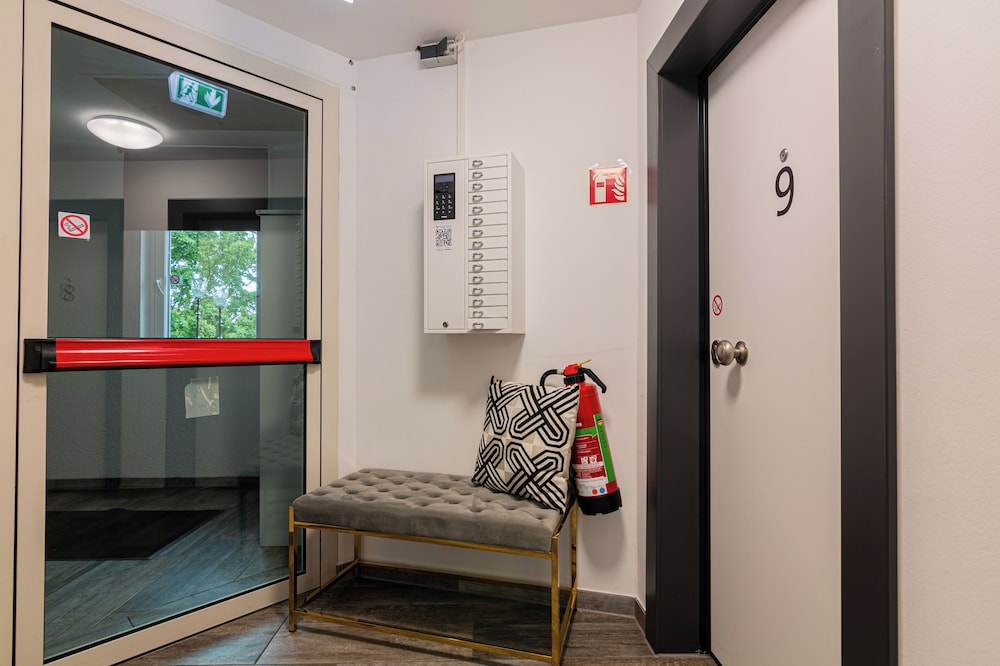 Nine Rooms Pension