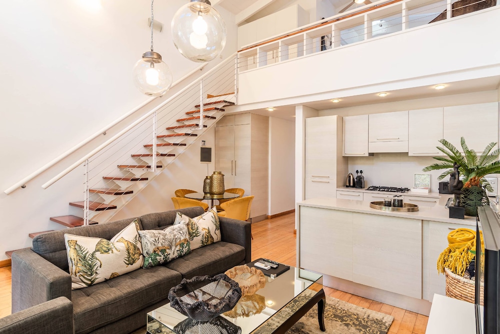 The Ivy Apartments