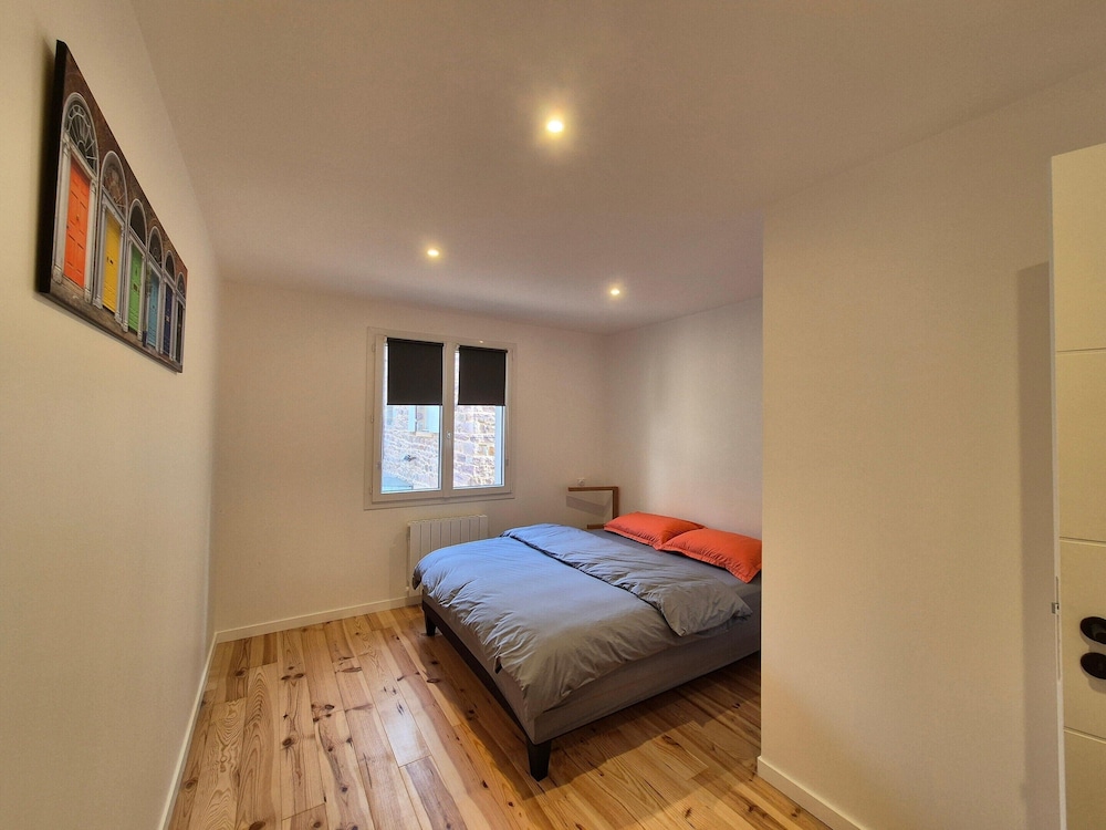Nice Holiday Flat, 100 m From the Beach, Erquy