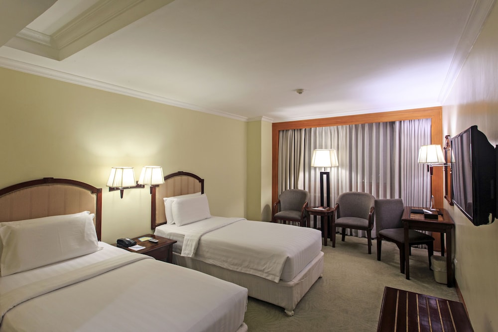 Cebu Vacations - Cebu Parklane International Hotel - Property Image 41