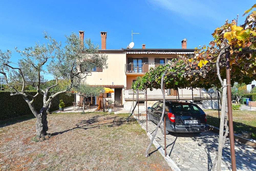 Apartments Pam 379