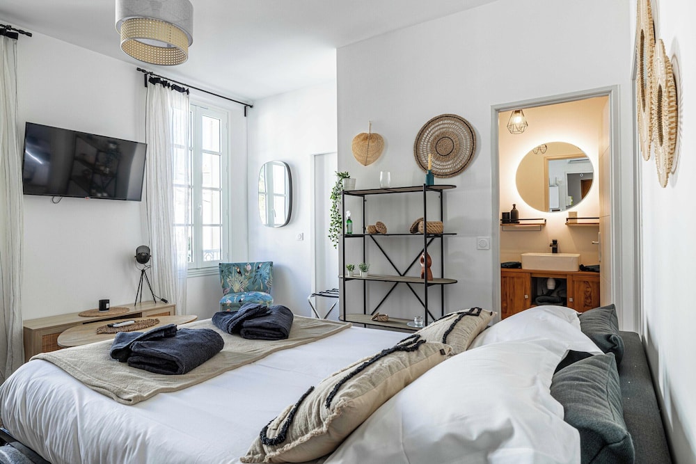 Cannes Center - 2br/4p - Palais des Festivals view 3