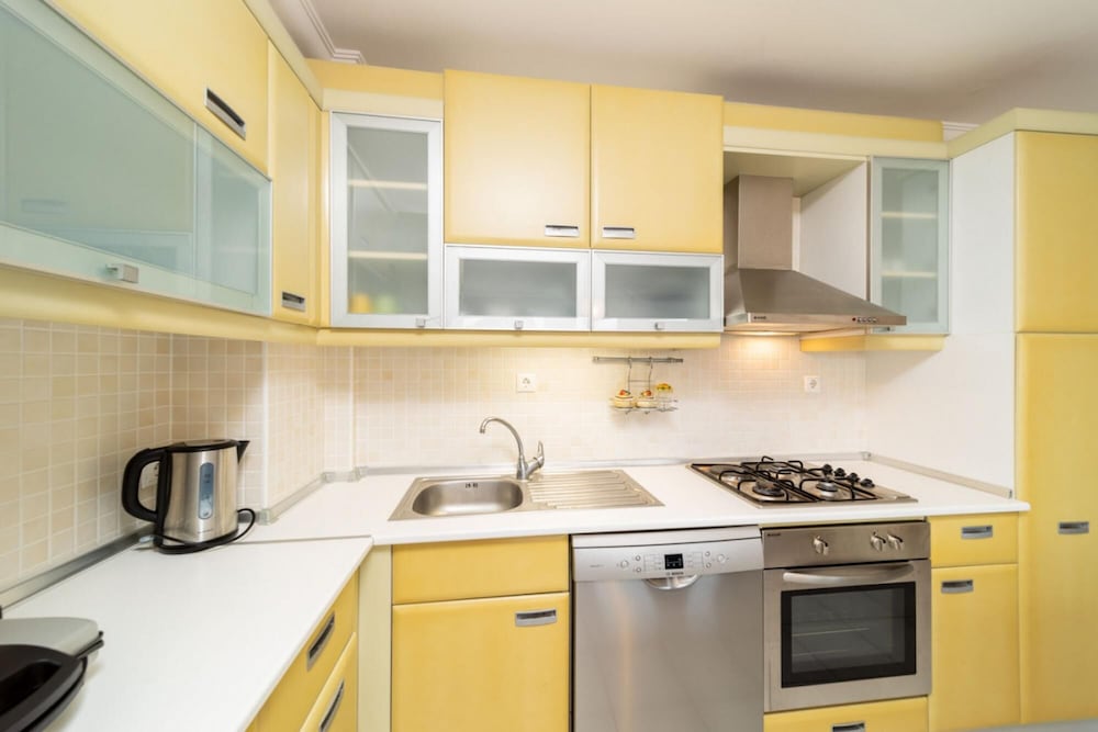Lovely Apartment With Shared Pool in Konyaalti view 5