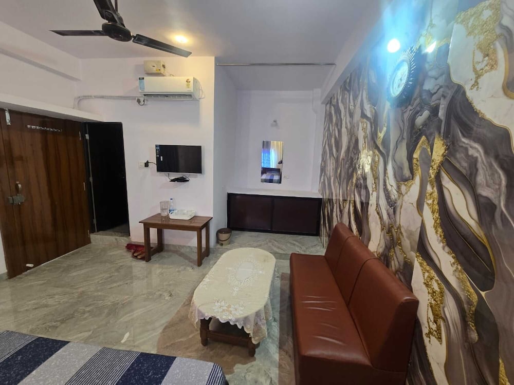 Hotel Aarav Palace