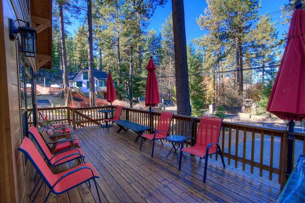 Smokey Joes 5 Bedroom Cabin by RedAwning - Property Image 39