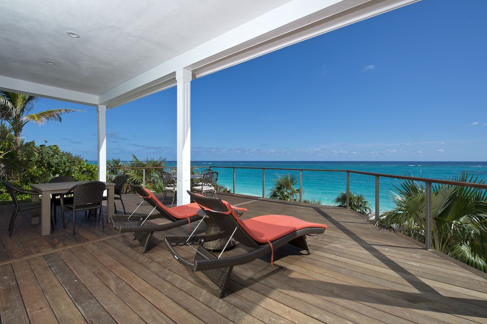 Aqua Villa And Cottage 3 Bedroom Home