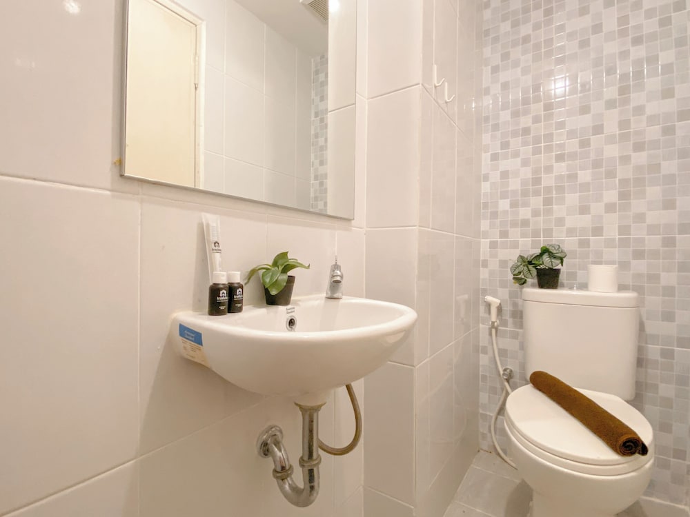 Warm And Good Studio Room At Tokyo Riverside Pik 2 Apartment