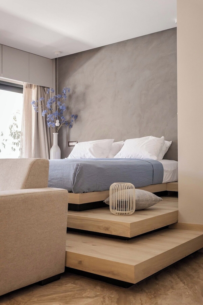 Kira Elegant City Nest