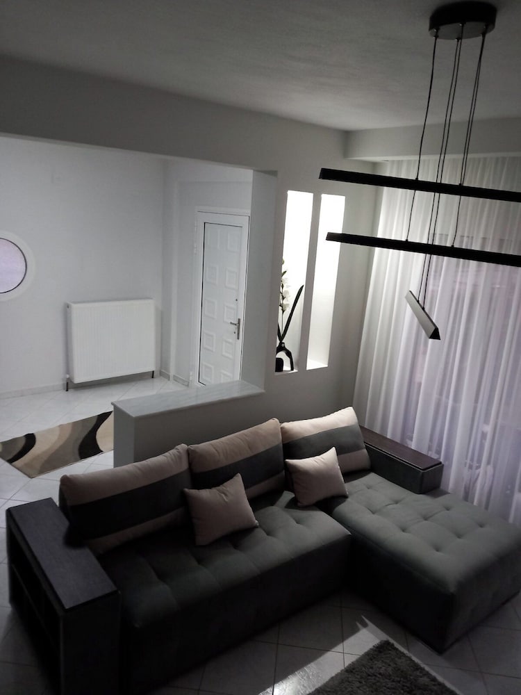 Elite Apartment Larisa
