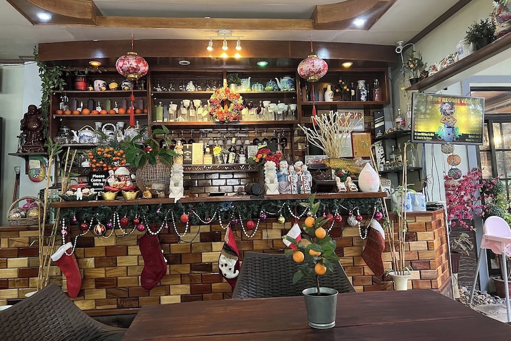 Mom Shie'S Apartelle