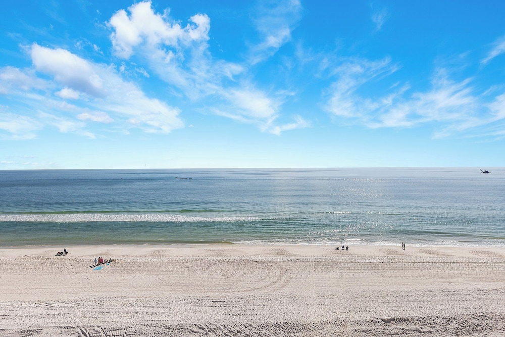 Surfside Shores by Southern Vacation Rentals