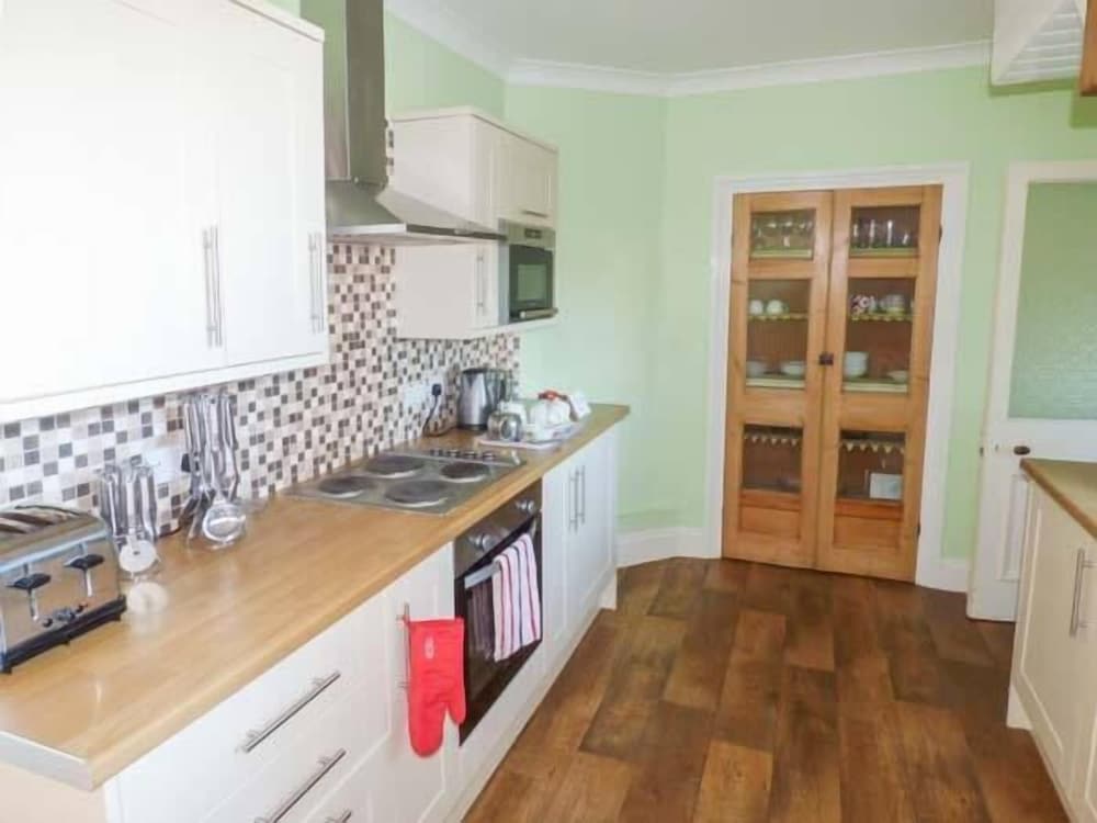 Mayfield Manor view 5