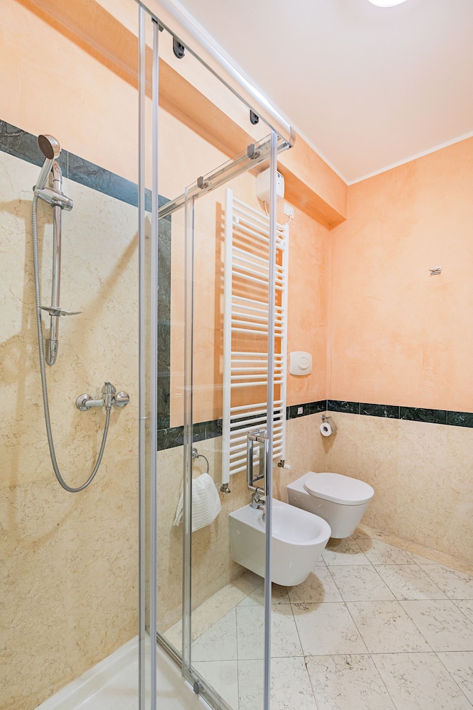 Residenza Miralago - 16 Domitilla - Locazione BK