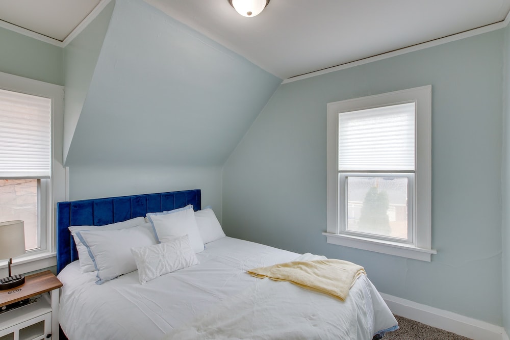 Milwaukee Vacation Rental: 6 Mi to City Center! view 4