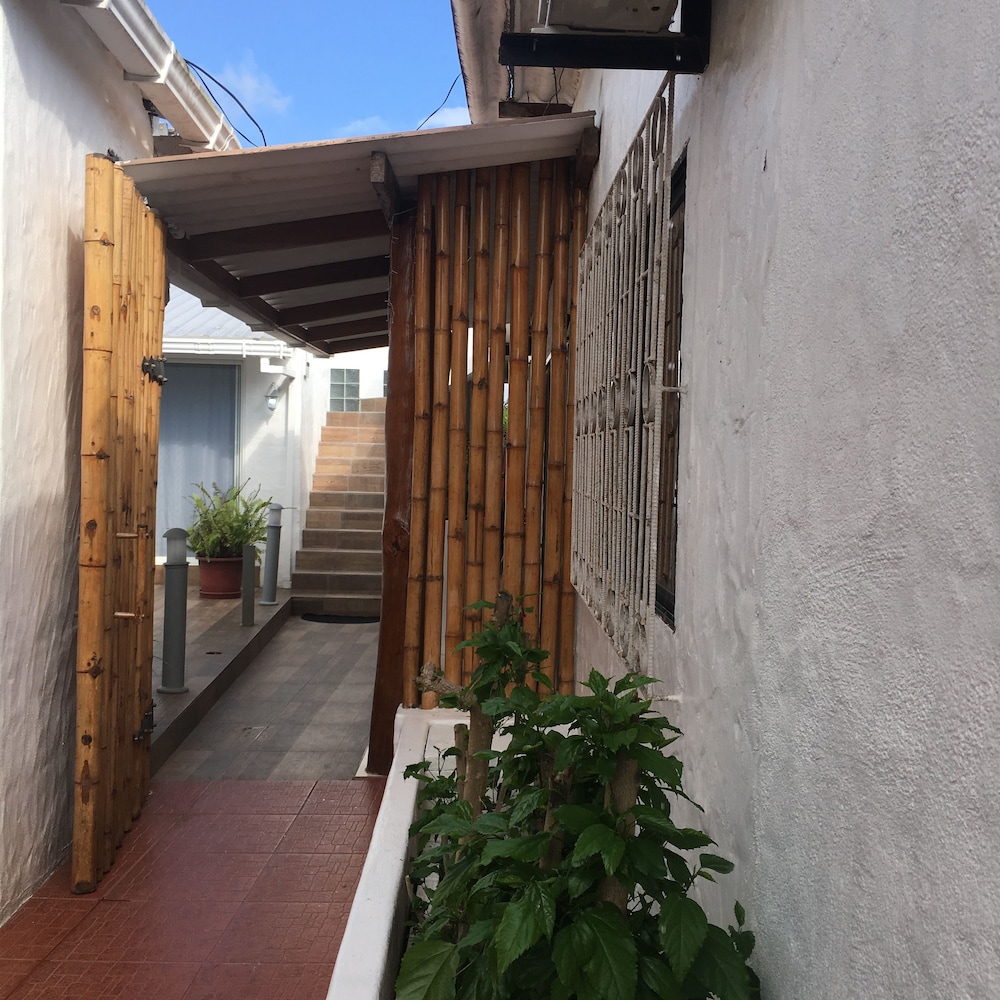 Hotel Suites - Image 1