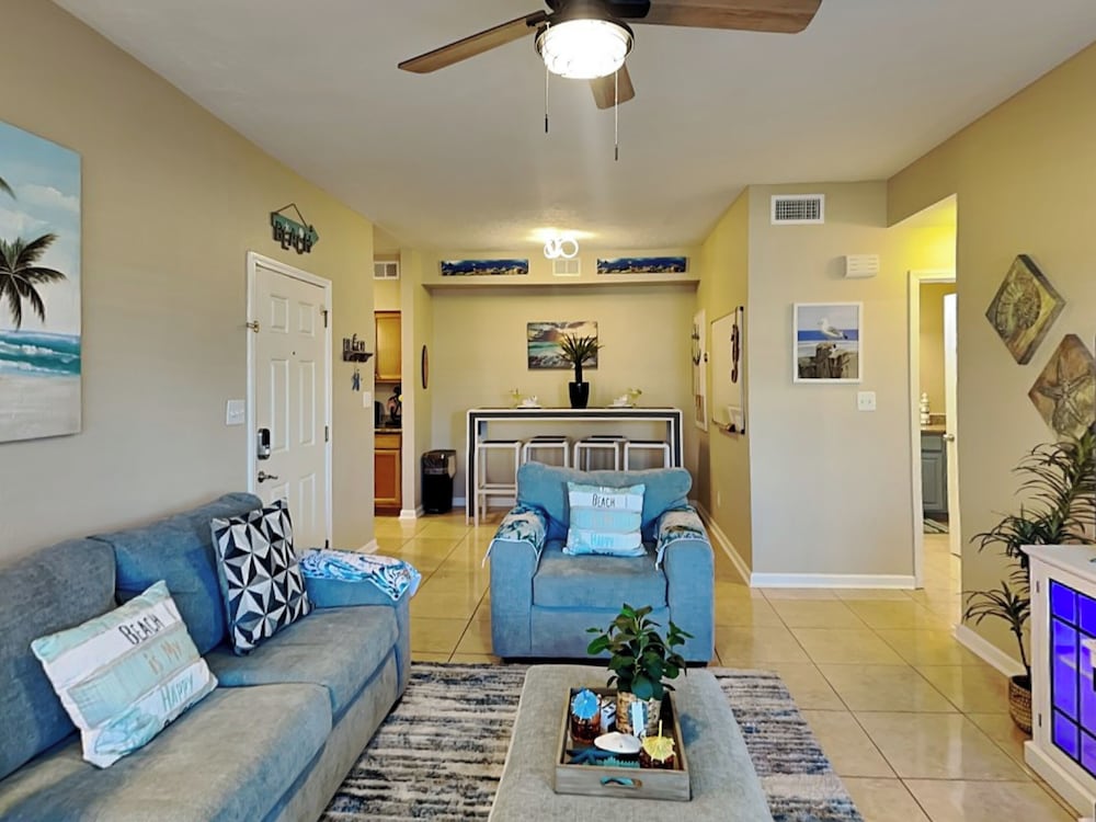 Harbor East Condominiums 414D by Ryson Vacation Rentals