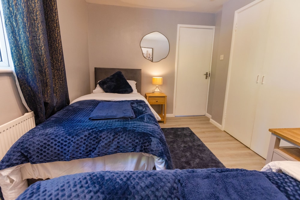 Winchester Retreat With 4 Bedrooms