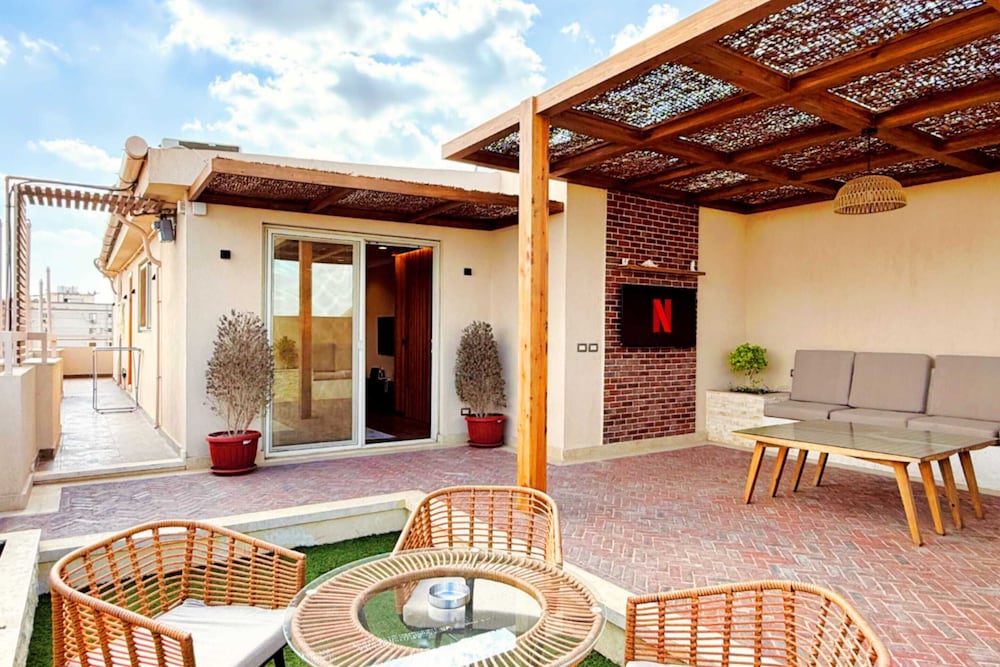 Xuru Stays I The 1bdr Rustic Rooftop w/ Wow Outdoor Terrace