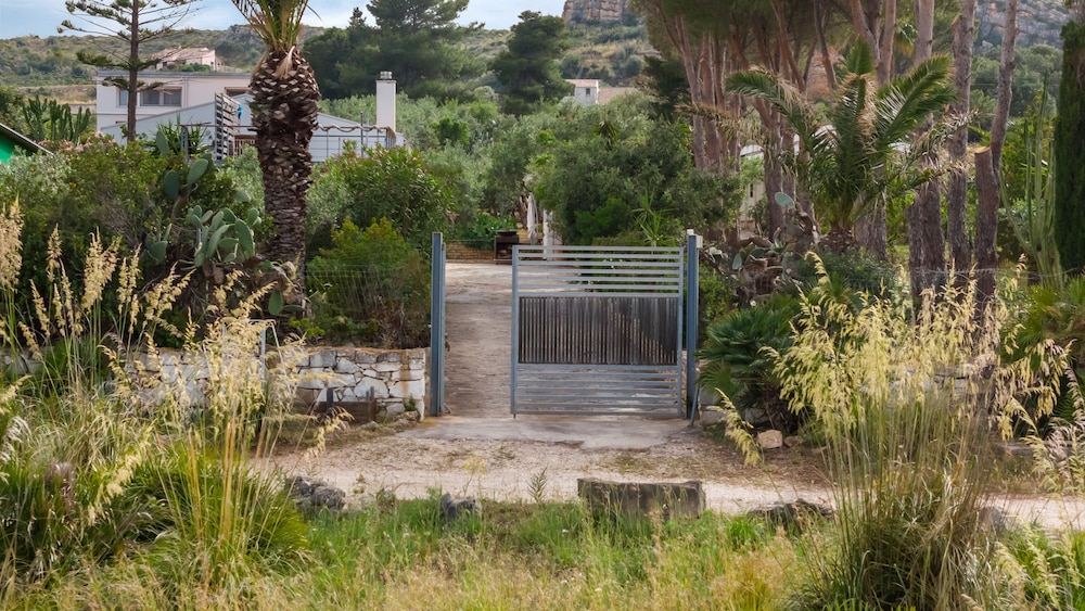 Villa Cardia a Cala Bianca by Wonderful Italy