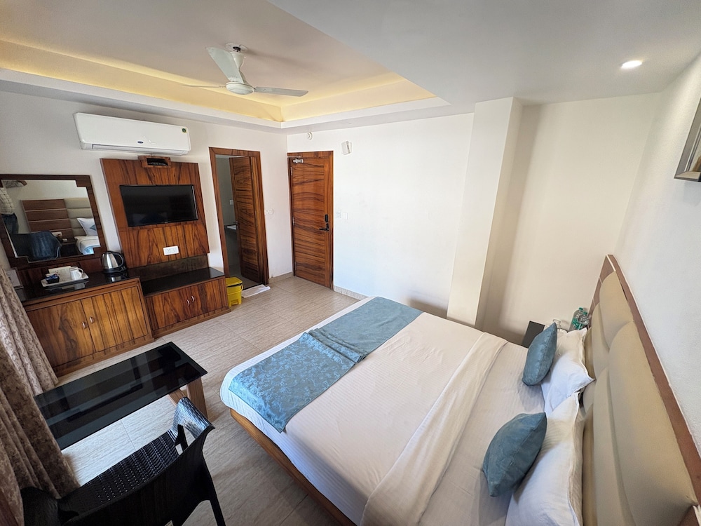 Hotel Golden Palace Rivera Puri