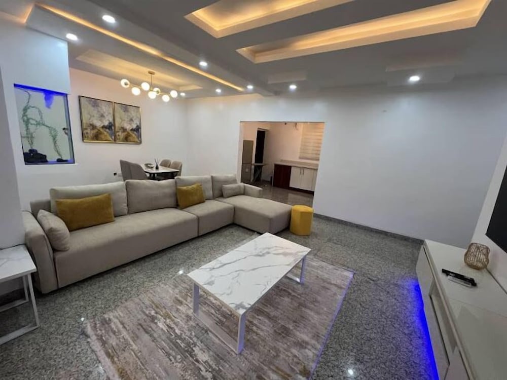 989 Apartments
